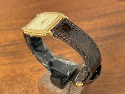 (1987) Seiko 5E20-5A00 "Tank" dress watch - champagne patterned dial w/ gold markers (NOS)
