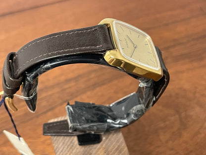 (1970s) Tissot 642-10778 Stylist dress watch - gold square case - gold brushed dial w/ gold stick markers - small size (NOS)