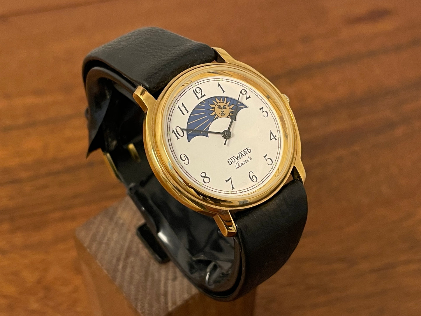 (1980s/1990s) Duward 66145 dress watch - white dial w/ day-night indicator (NOS)