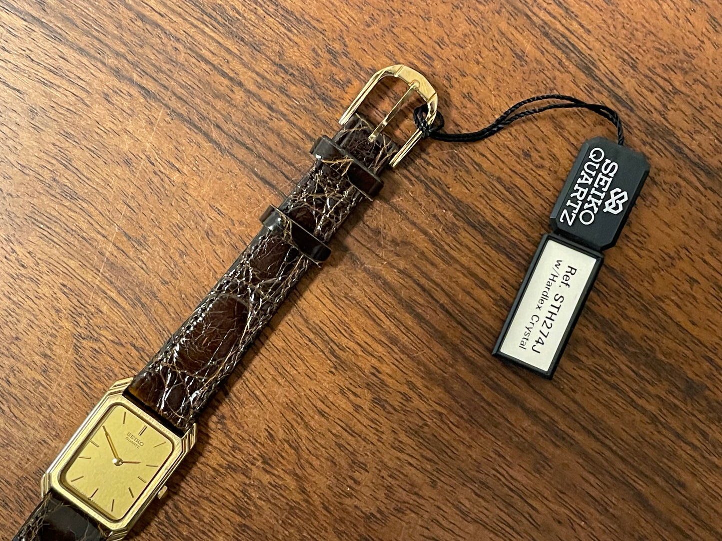 (1983) Seiko 7320-5500 "Tank" dress watch - gold dial w/ gold markers - small size (NOS)