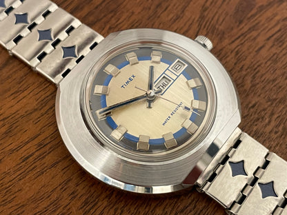 (1970s) Timex 278-515 "UFO" - silver case - silver brushed dial w/ silver markers - (NOS + full set)
