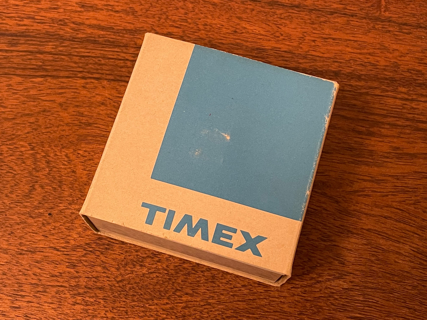 (1970s) Timex 512-501 - blue fumé dial w/ silver markers -  small size (NOS + full set)