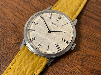 (1976) Seiko 2220-0180 Chariot dress watch - silver textured waffle dial w/ Roman numerals