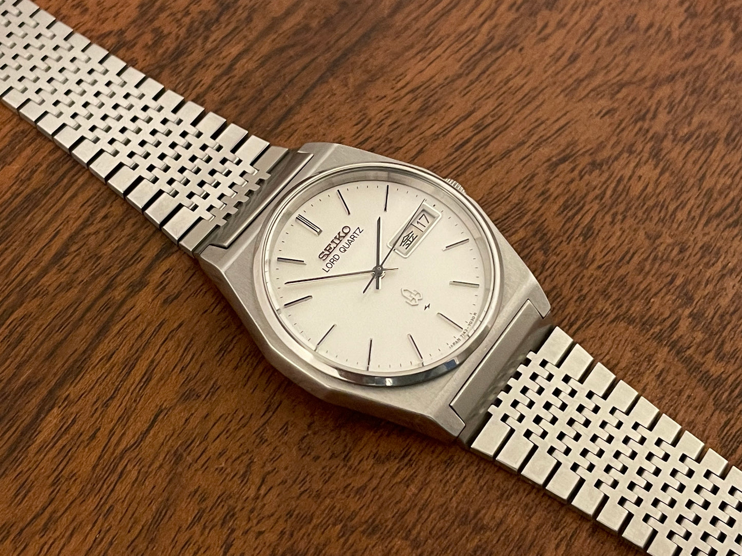 (1979) Seiko 7143-7020 Lord Quartz - silver linnen dial (full service)