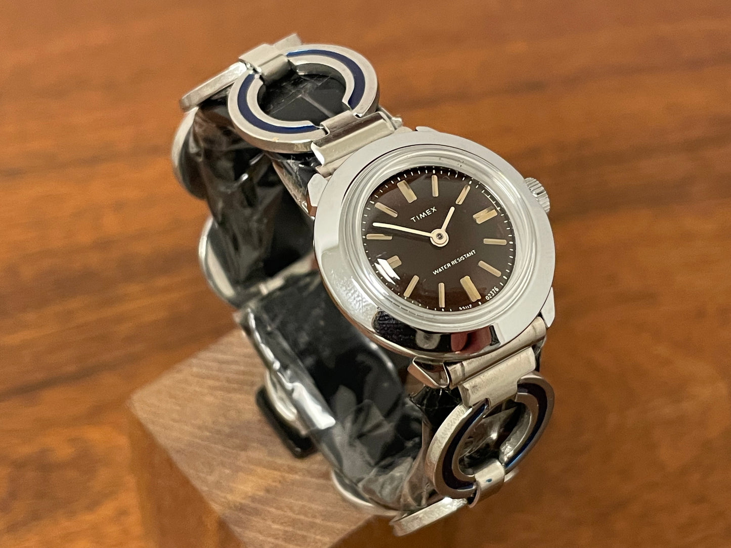 (1970s) Timex 551-125 dress watch - silver case - brown dial w/ silver markers - small size (NOS + full set)