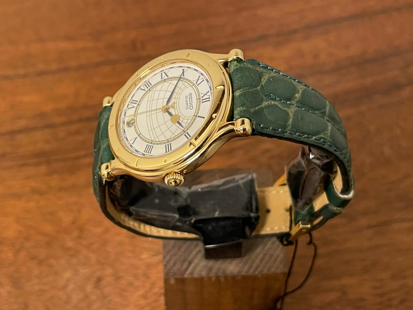 (1999) Seiko 5Y22-6050 Age of Discovery (AOD) dress watch - white dial w/ black Roman numerals (NOS)