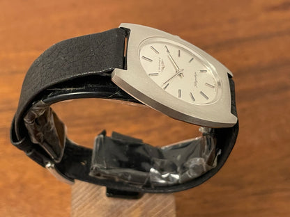(1970s) Longines Flagship ref. 4036 cal. 428 - tonneau case - silver dial w/ silver stick markers (NOS)