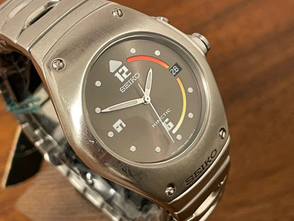 (1999) Seiko 5M42-0E39 Kinetic Arctura - full stainless steel bracelet - grey dial w/ white numerals & markers (NOS)