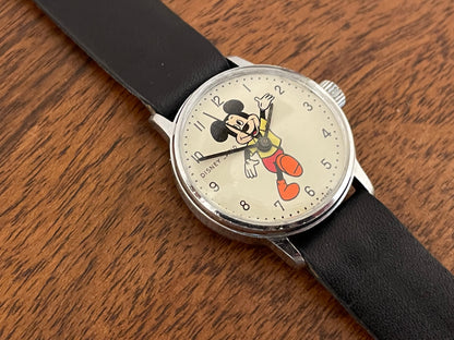 (1960s-1970s) Disneyland Mickey Mouse manual wind watch by Walt Disney - small size (serviced)