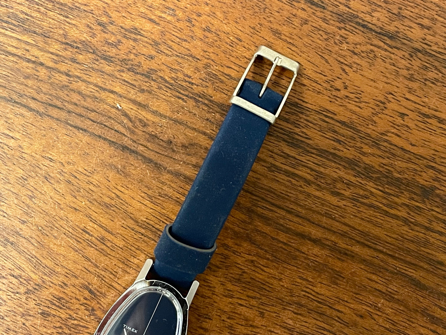 (1970s) Timex 519-105 dress watch - elongated oval case - black cross dial - small size (NOS + full set)