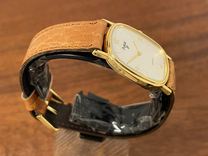(1985) Pulsar V320-5029 "Ellipse" dress watch - gold case - diamond dust dial (NOS)
