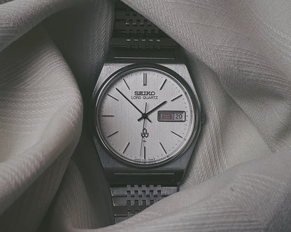 Seiko 7143-7020 Lord Quartz with silver linnen dial