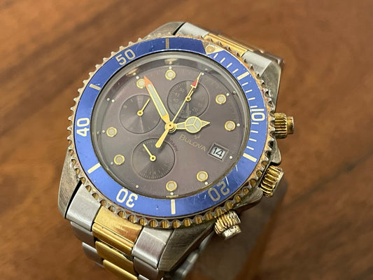 (1990s) vintage Bulova "Submariner" chronograph diver front view