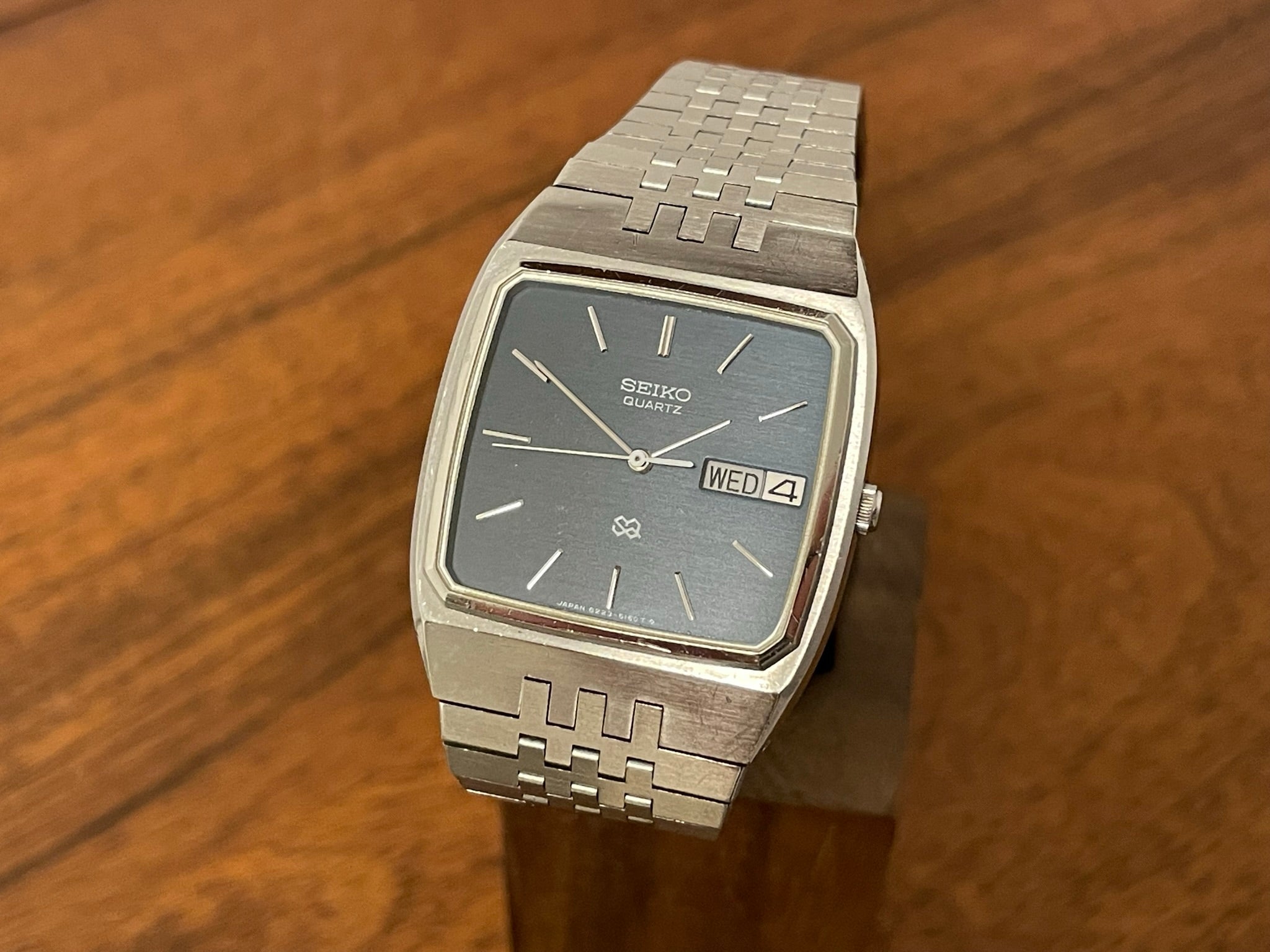 Seiko quartz best sale square watch