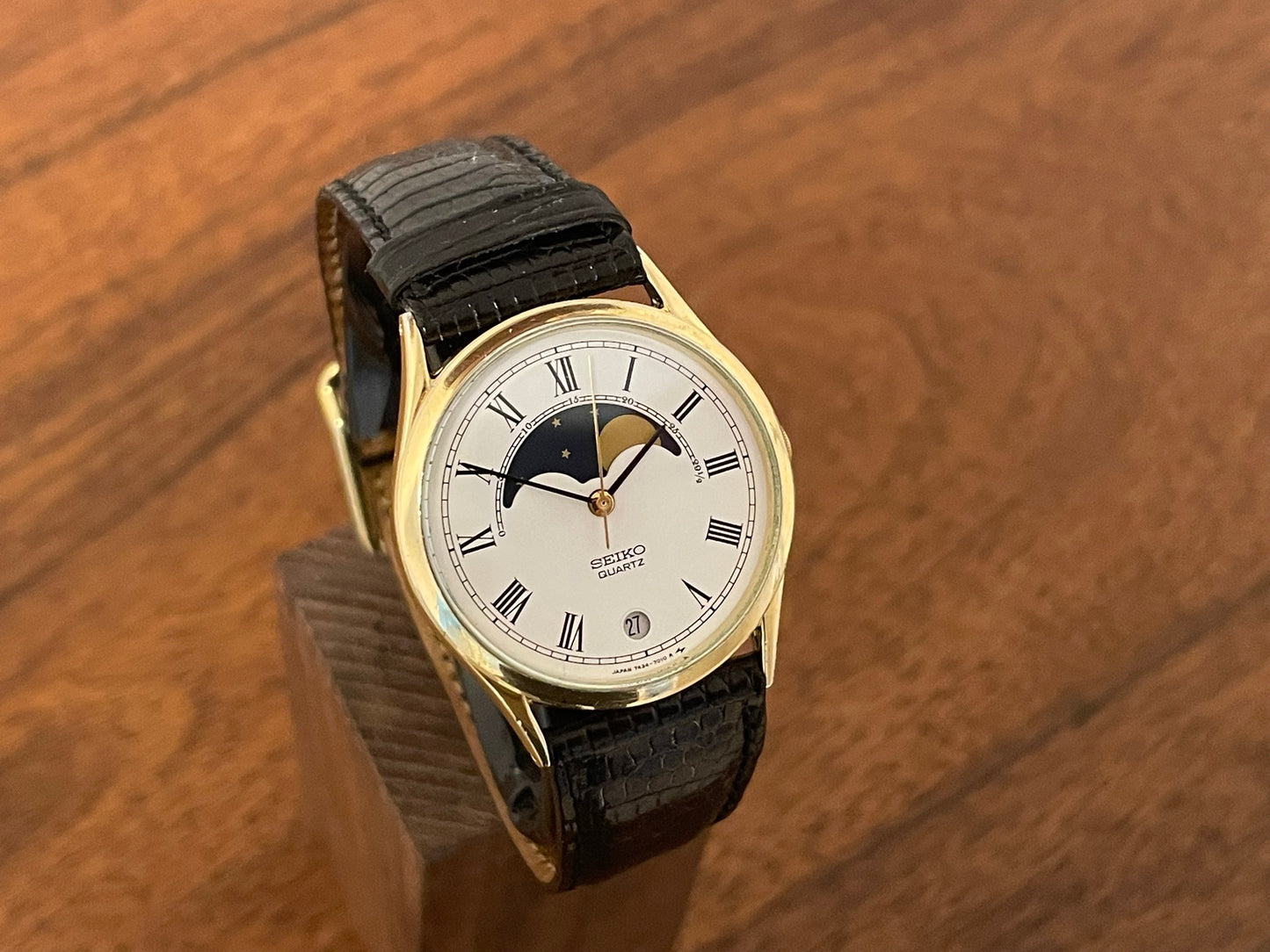 (1984) Seiko 7434-7000 dress watch with moon phase
