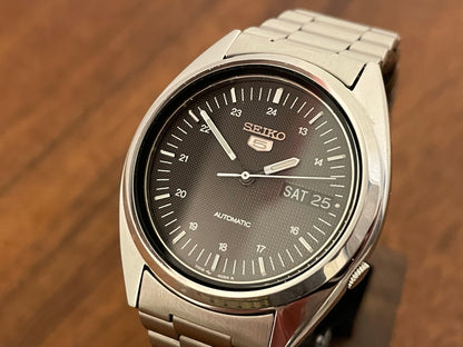 (1983) Seiko 5 Automatic 7009-3040 day/date automatic (Serviced)