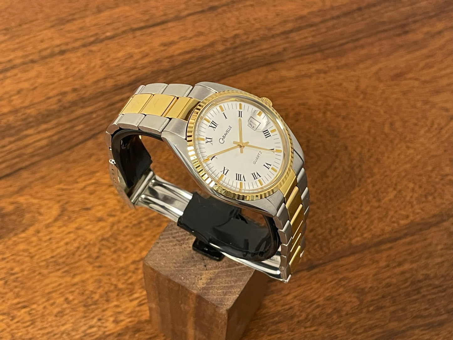 (1980s) Caravelle (manufactured by Bulova) “Datejust” dress watch